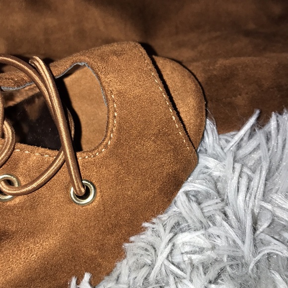 Brown lace up over the knee boots - Picture 8 of 9